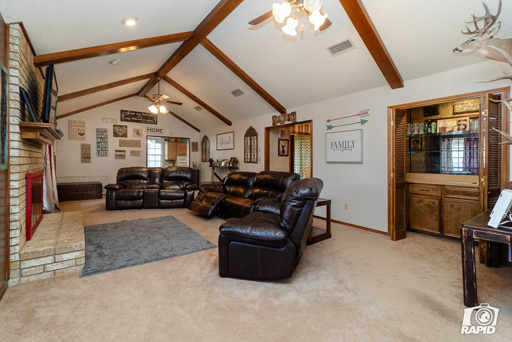 4205 Crestridge Dr