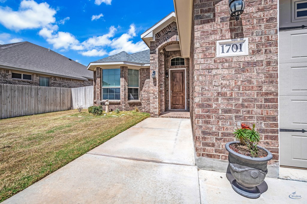 1701 Overshine Lane