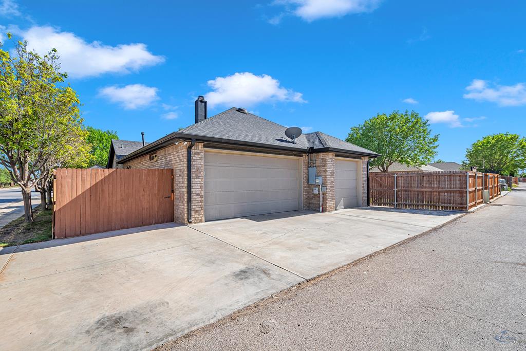 5900 Llano Court