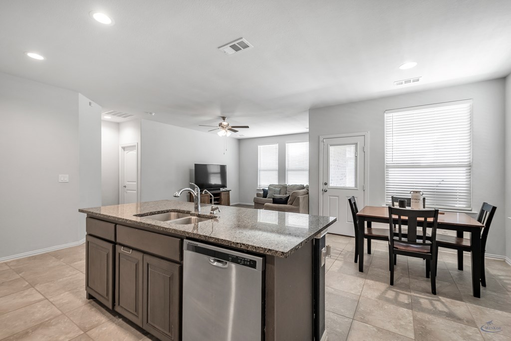 1406 Laguna Meadows Trail