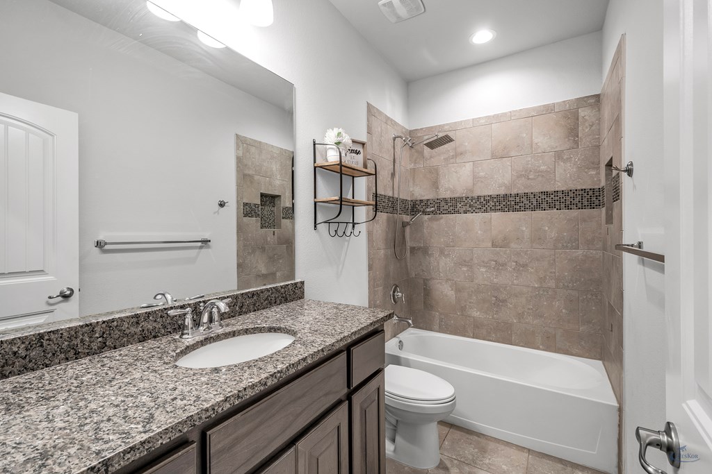 1406 Laguna Meadows Trail