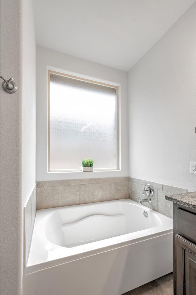 1502 Laguna Meadows Trail