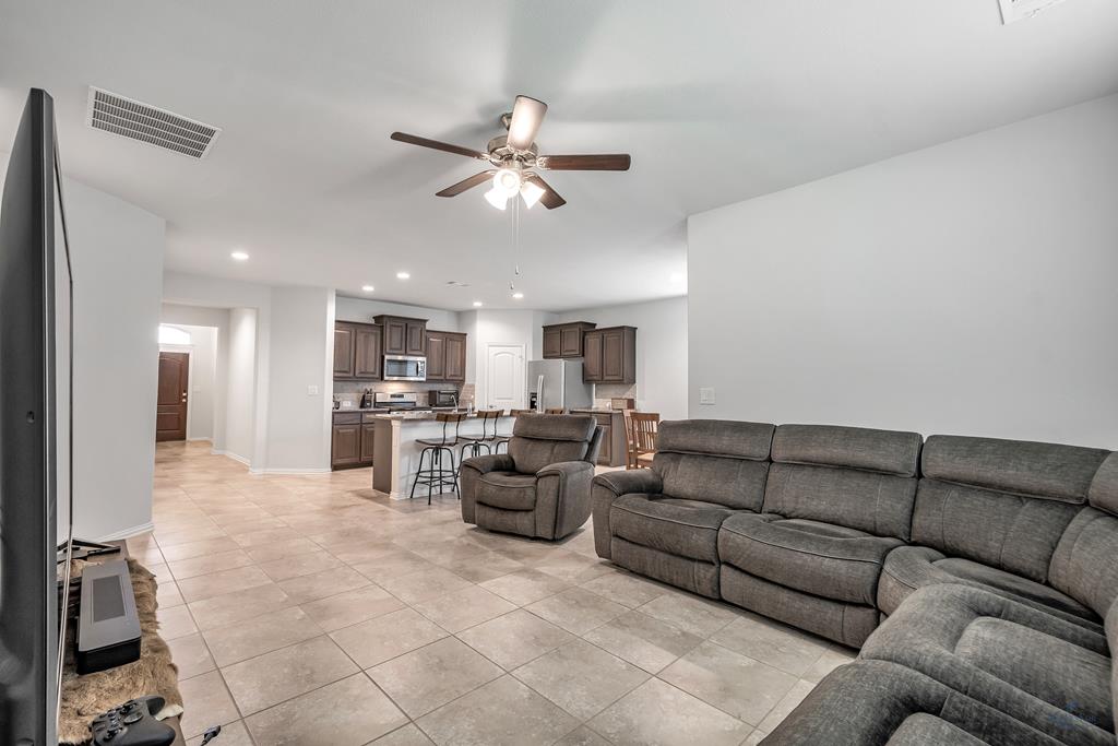 1502 Laguna Meadows Trail