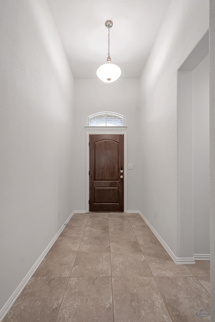 1502 Laguna Meadows Trail