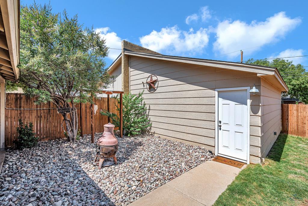 3230 Preston Dr