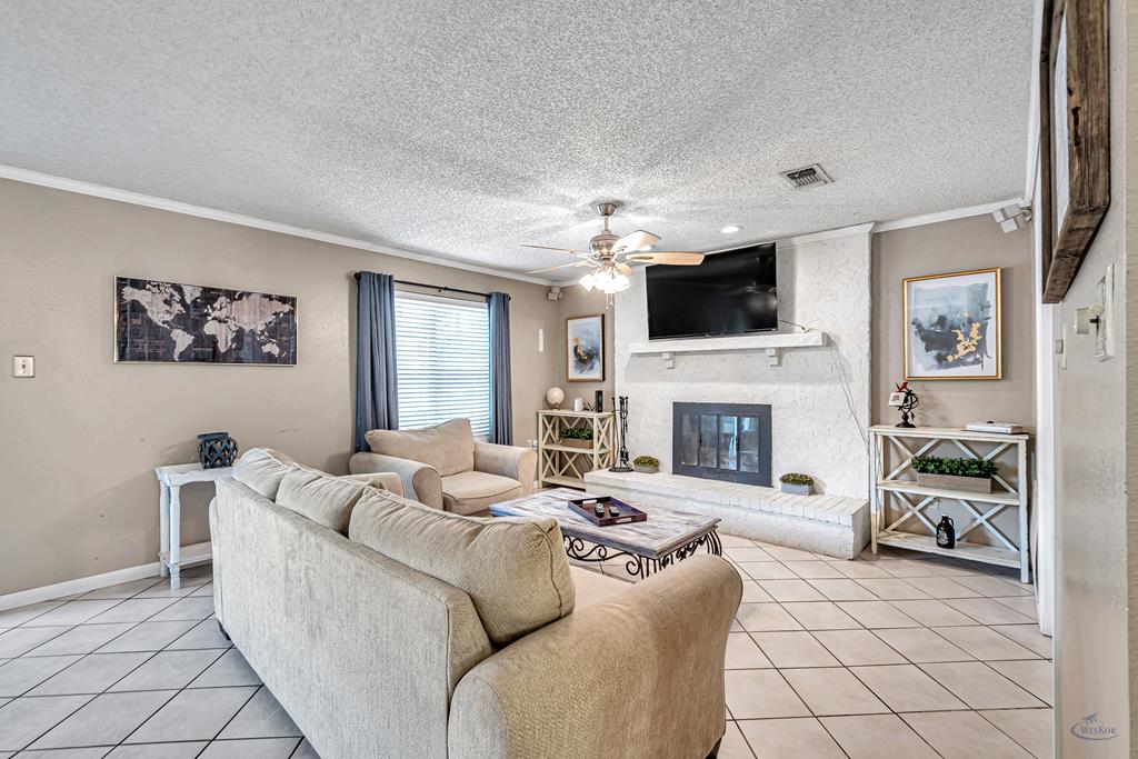 3230 Preston Dr