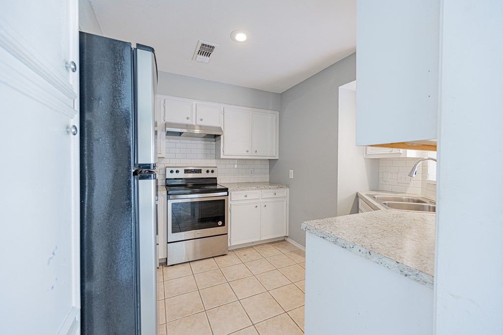 1301 Godfrey St