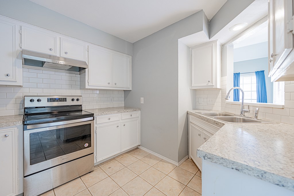 1301 Godfrey St