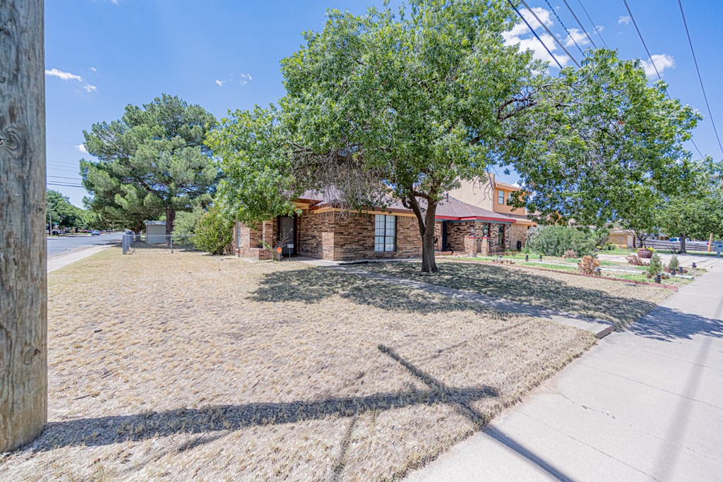 1301 Godfrey St