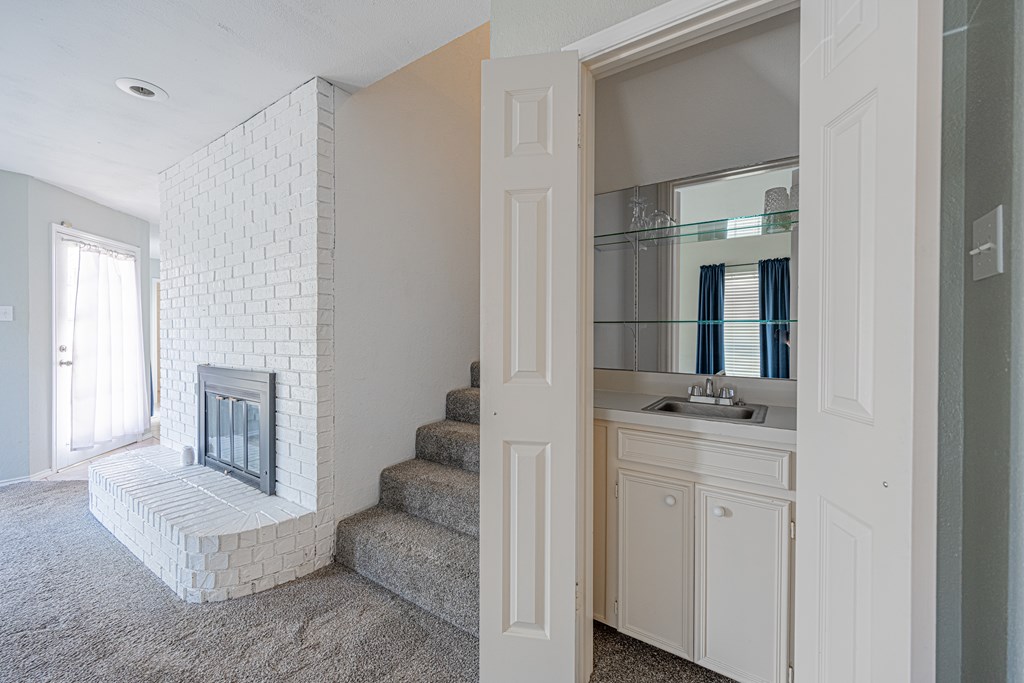 1301 Godfrey St
