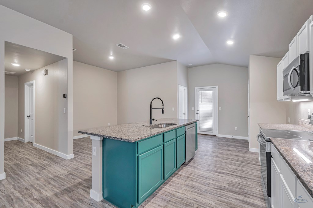 6708 Lonesome Dove Ln