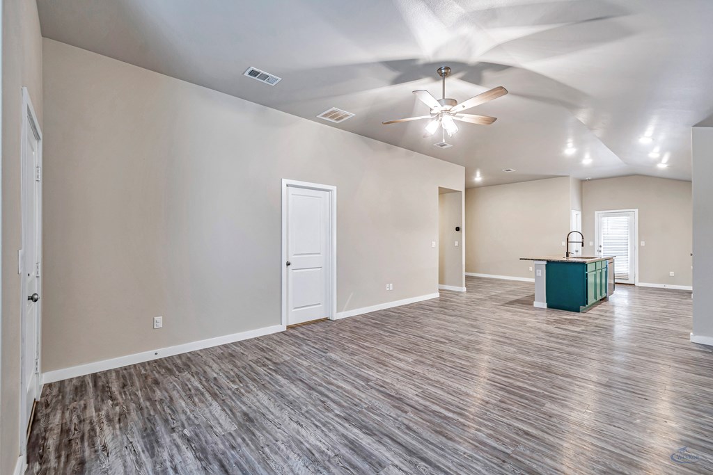 6708 Lonesome Dove Ln