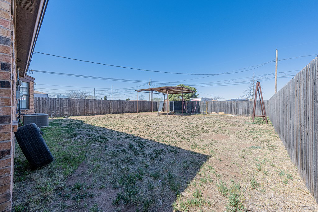 2806 Roosevelt Ave