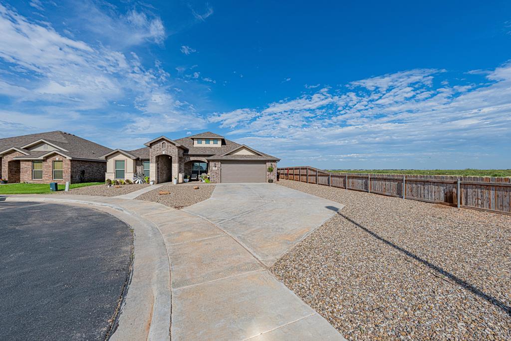 6915 Saddle Ct