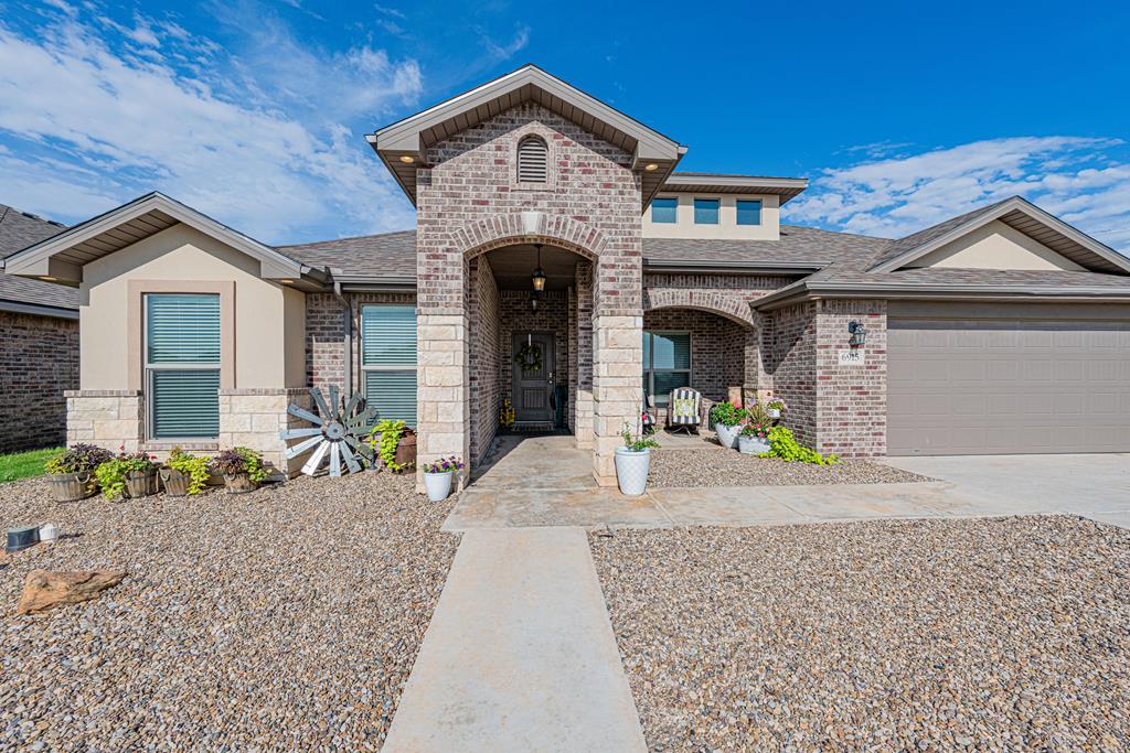 6915 Saddle Ct