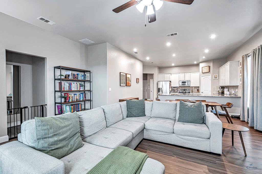 6725 Big Bend Country