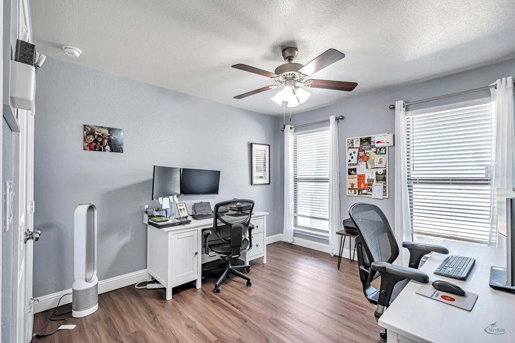 6725 Big Bend Country