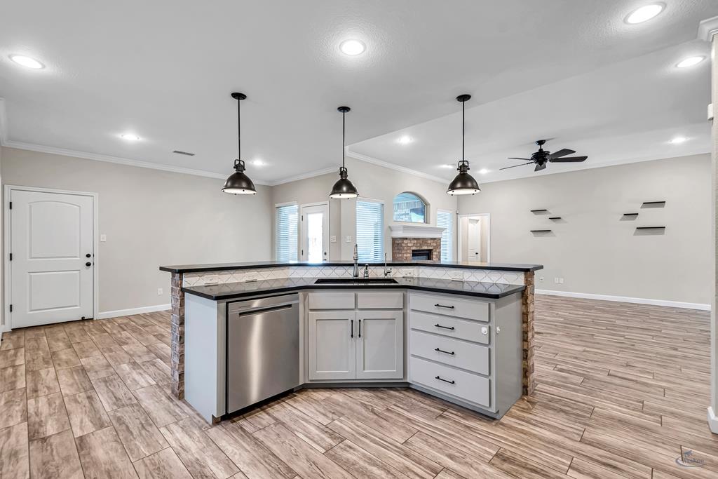 6104 Turtle Creek Rd