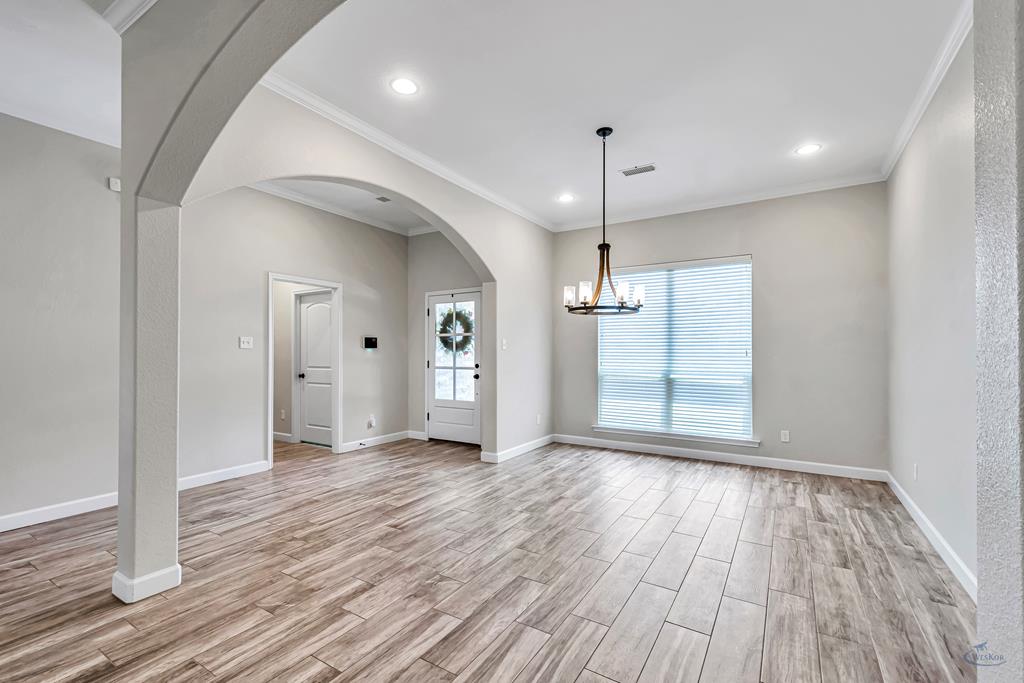 6104 Turtle Creek Rd