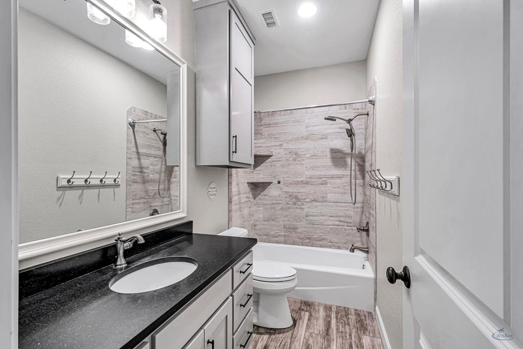 6104 Turtle Creek Rd