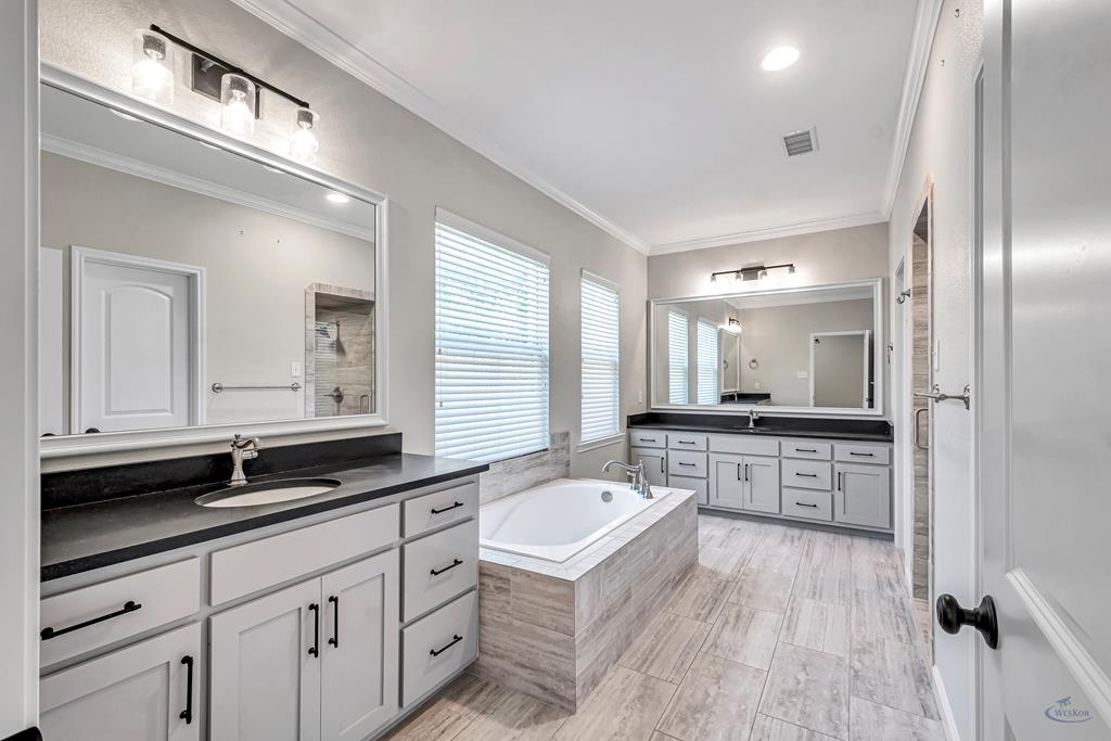 6104 Turtle Creek Rd