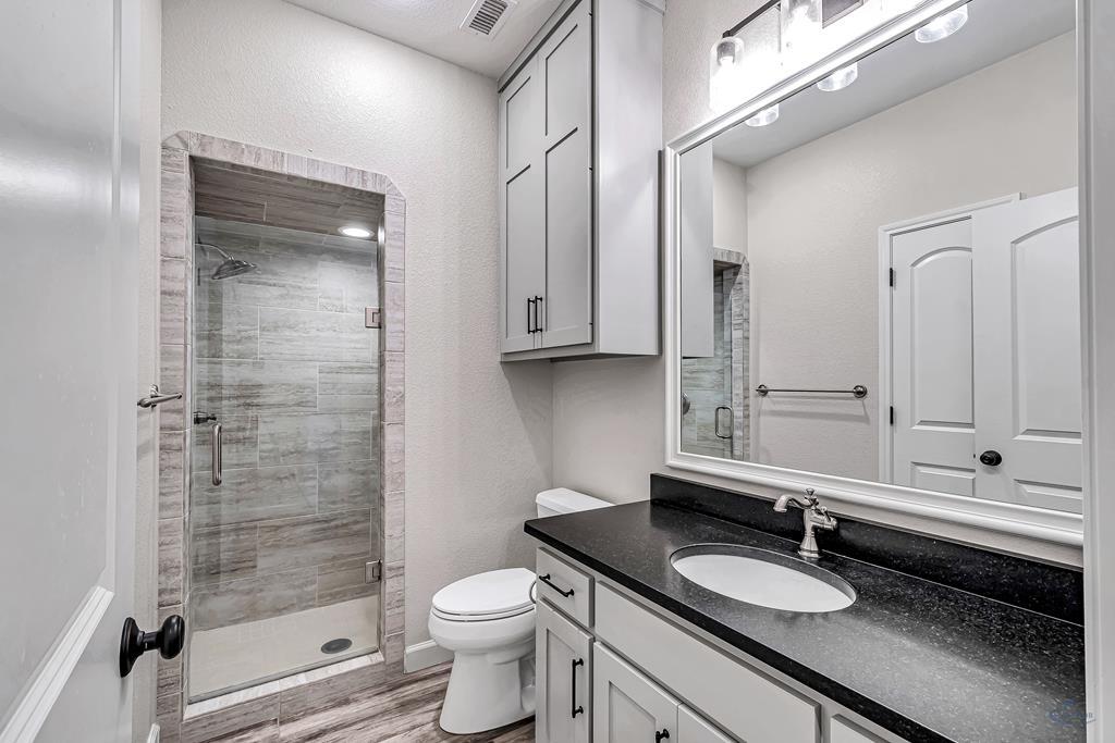 6104 Turtle Creek Rd