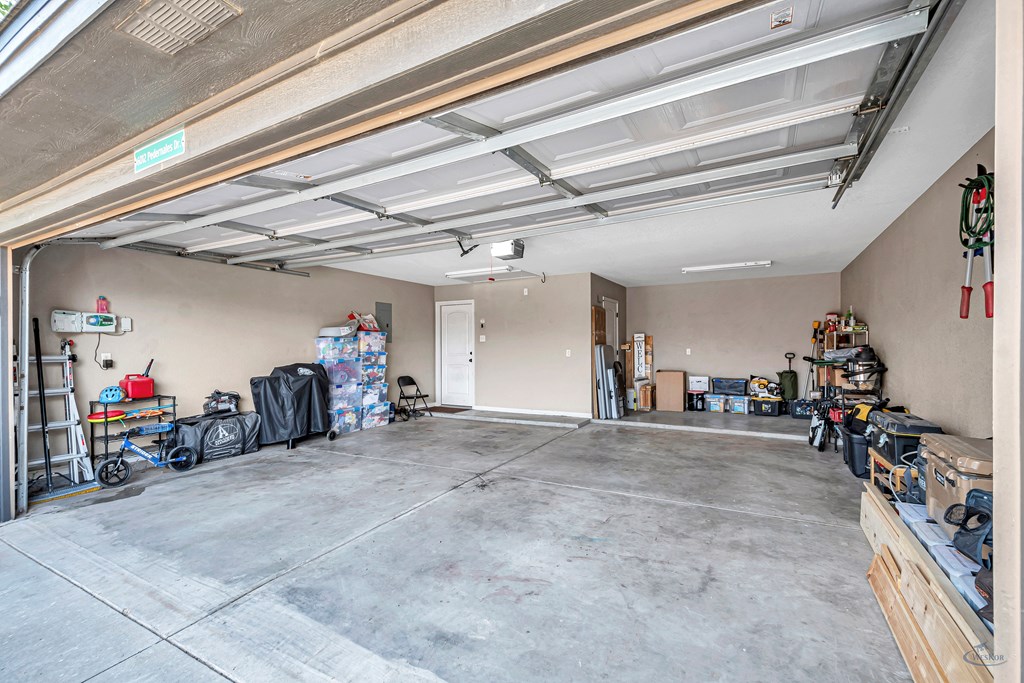 6012 Pedernales
