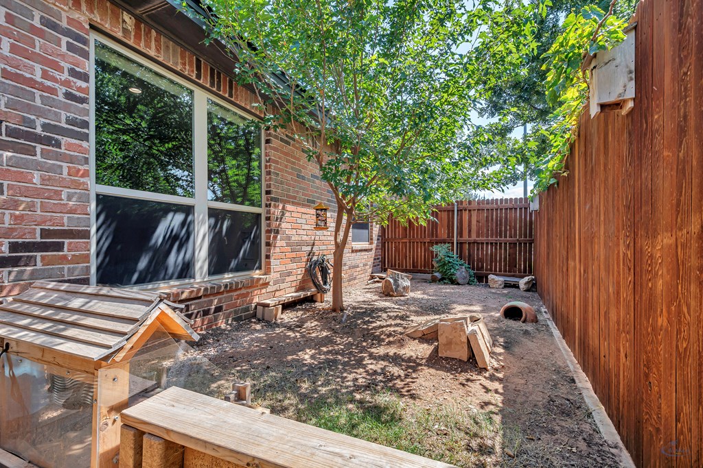 6012 Pedernales