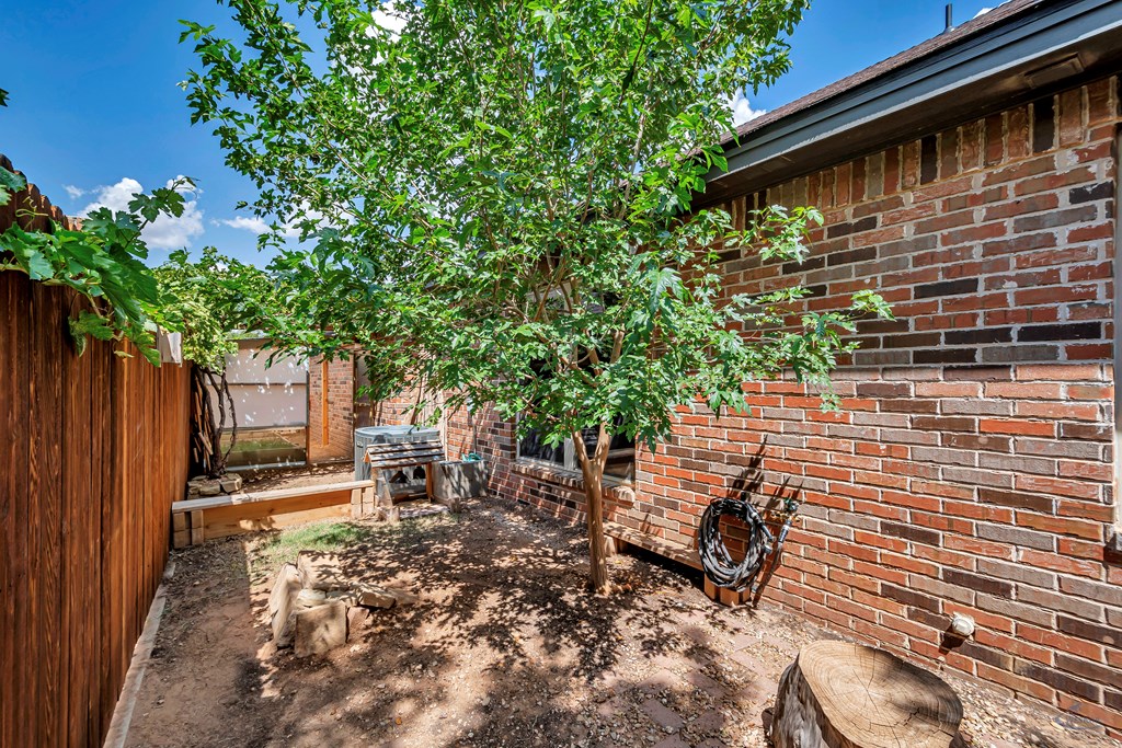 6012 Pedernales