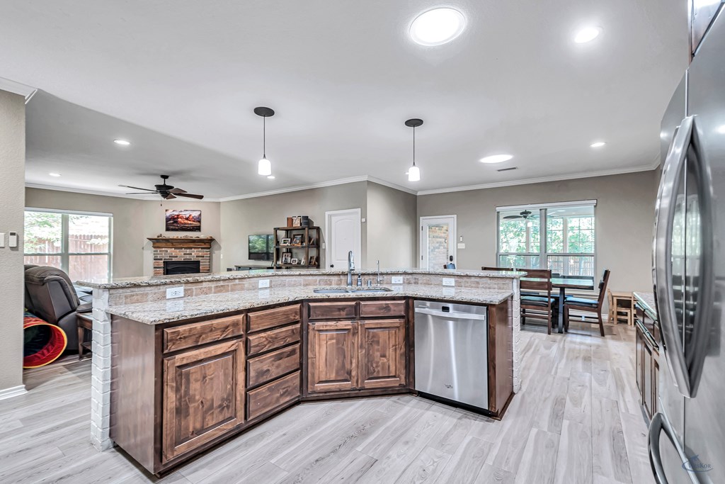 6012 Pedernales