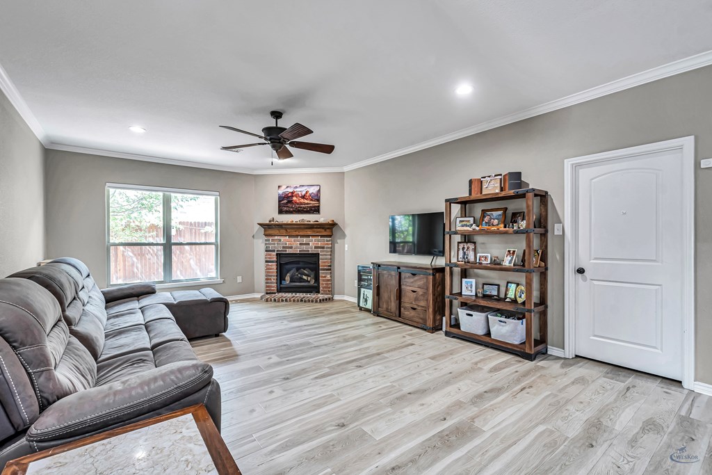 6012 Pedernales