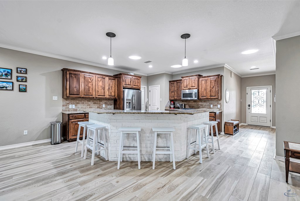 6012 Pedernales