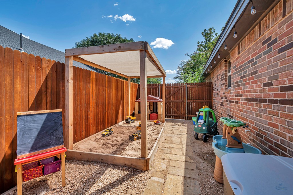6012 Pedernales