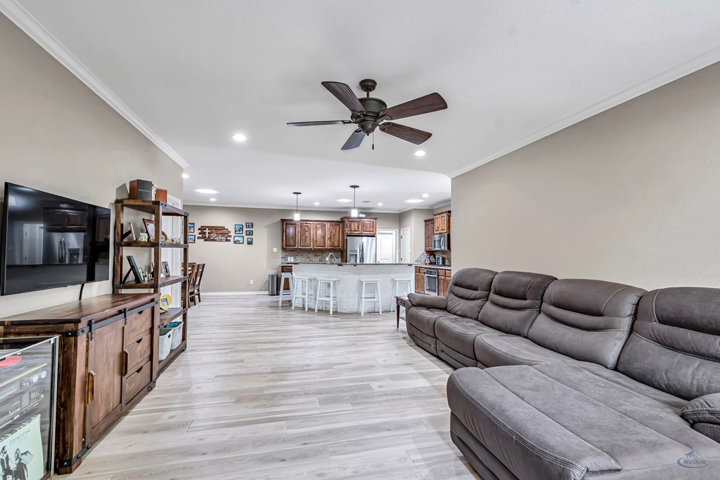 6012 Pedernales