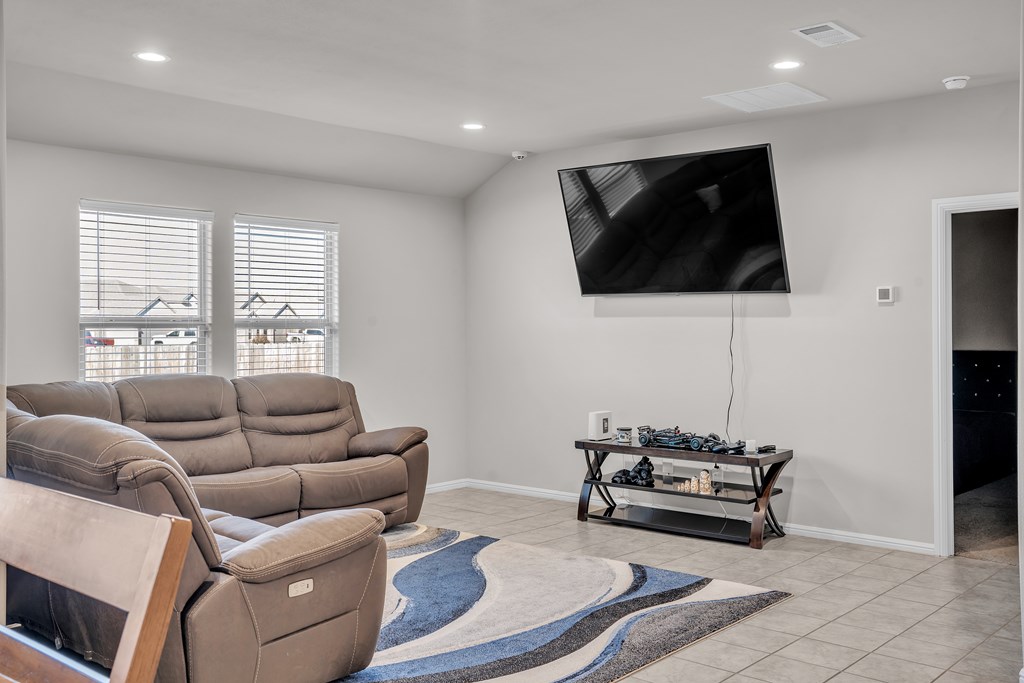 8227 E County Rd 114