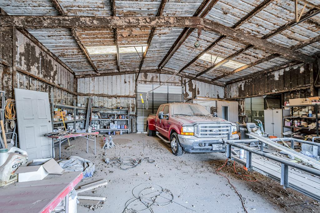6114 Hwy 80E