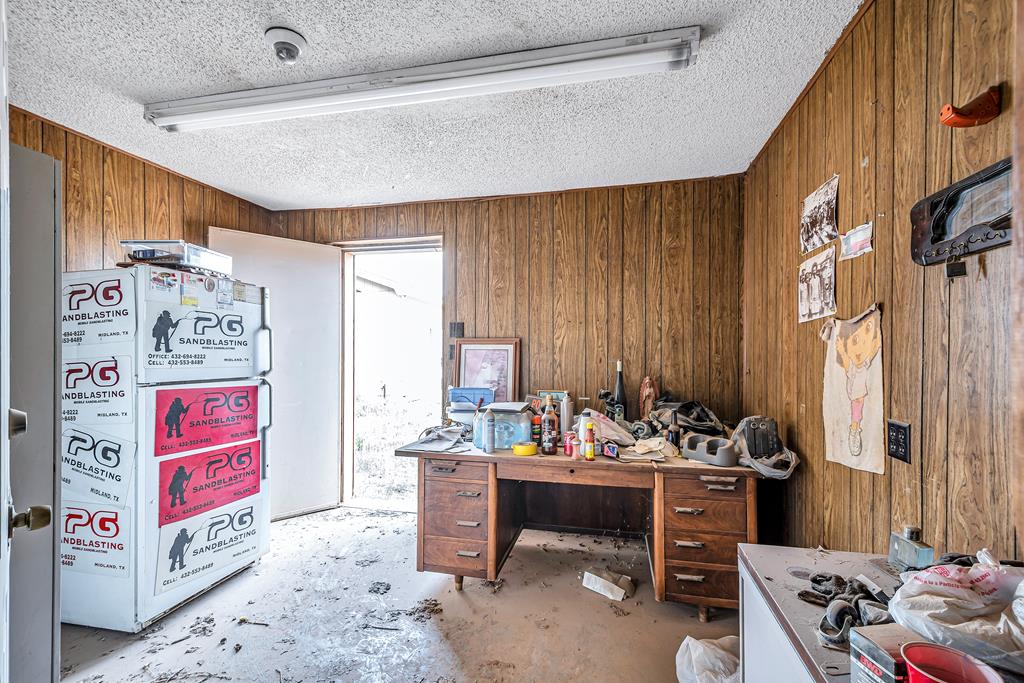 6114 Hwy 80E