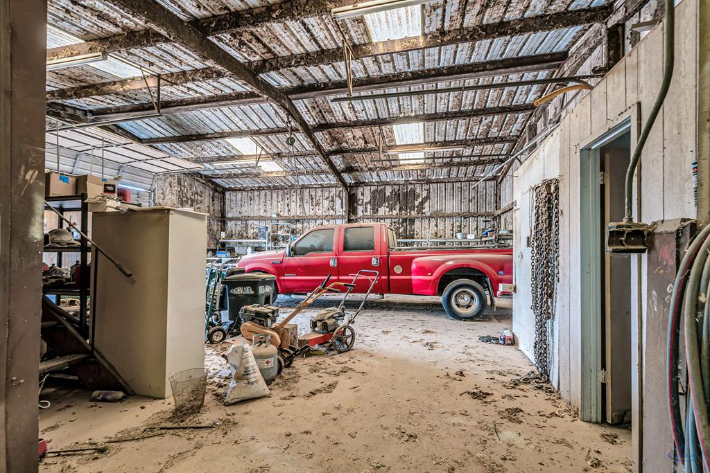 6114 Hwy 80E