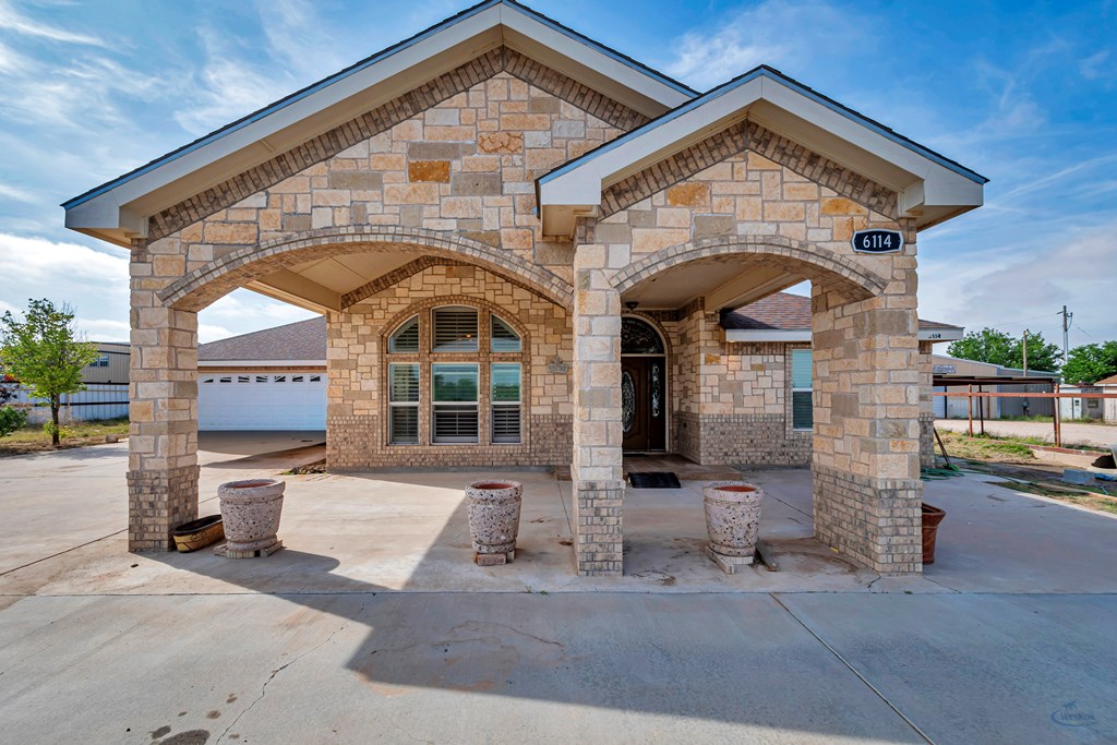 6114 Hwy 80E