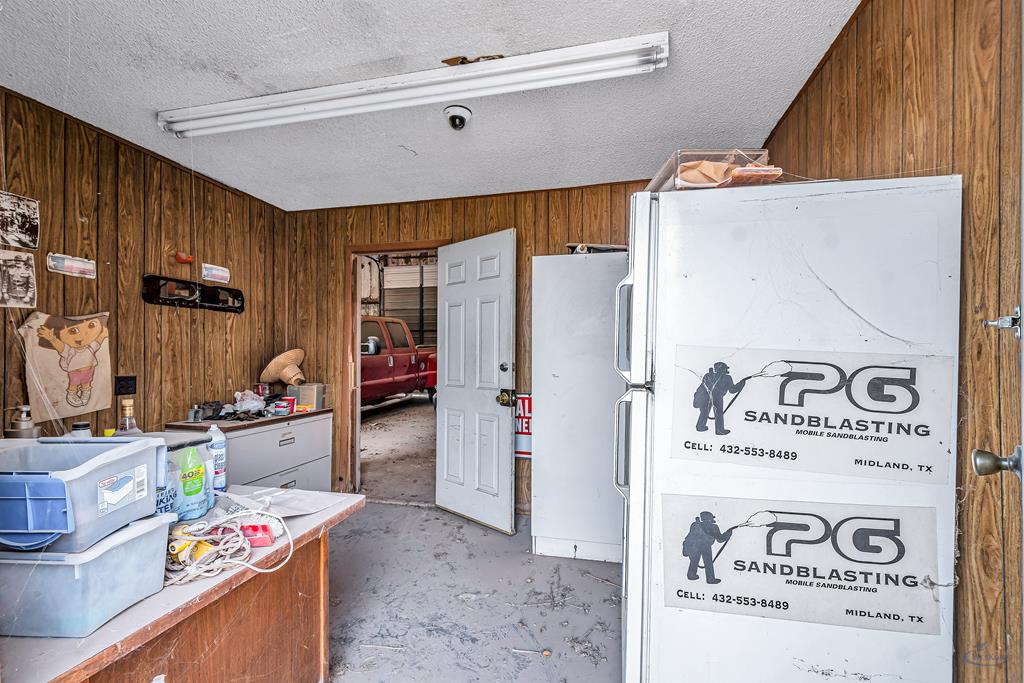 6114 Hwy 80E