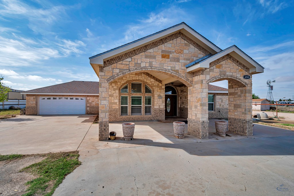 6114 Hwy 80E