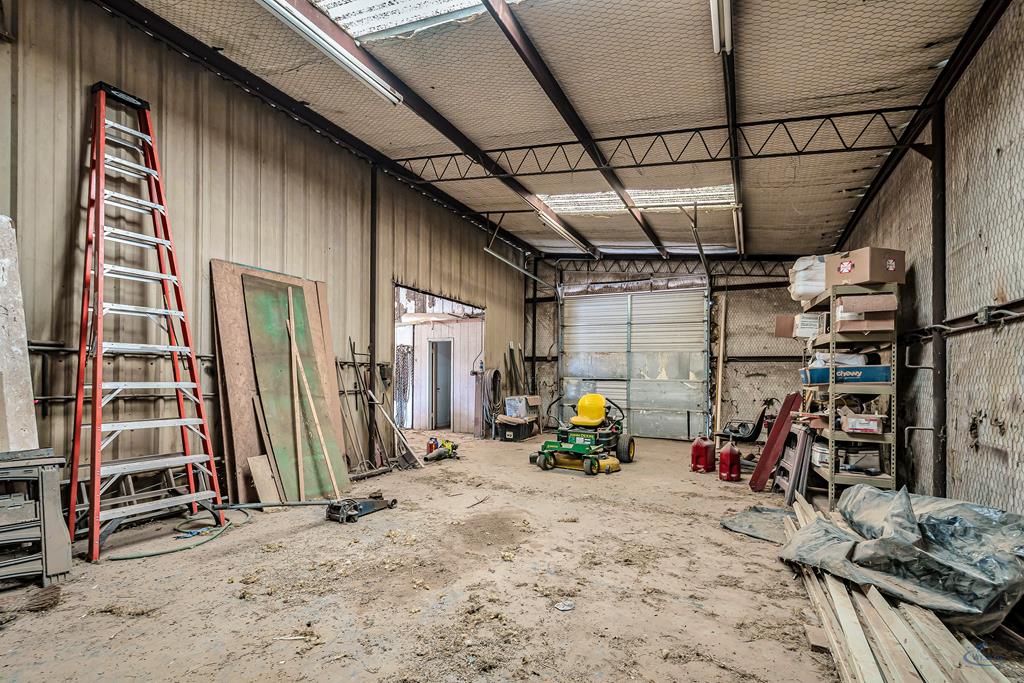6114 Hwy 80E