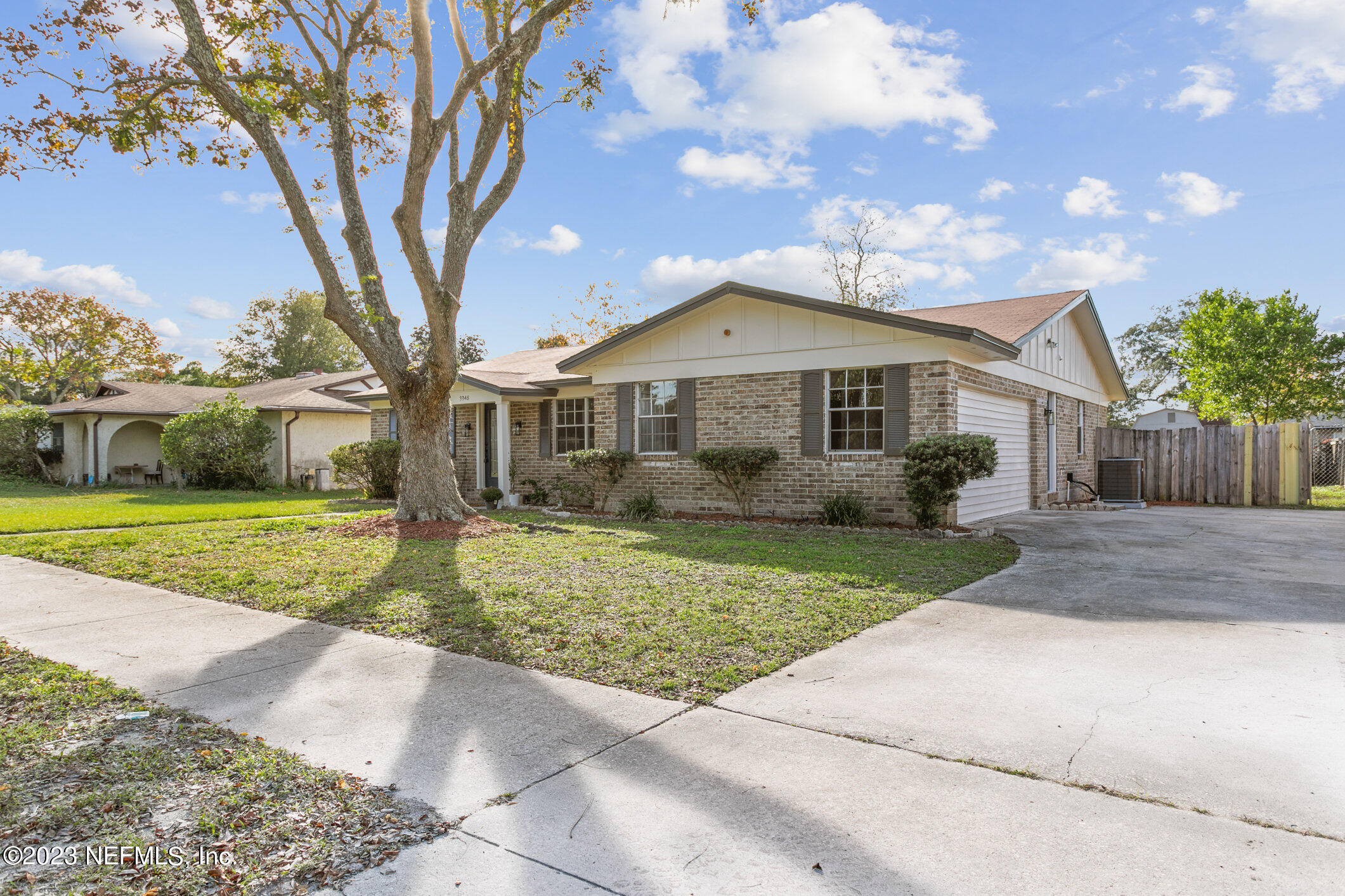 3948 UNIVERSITY CLUB Boulevard