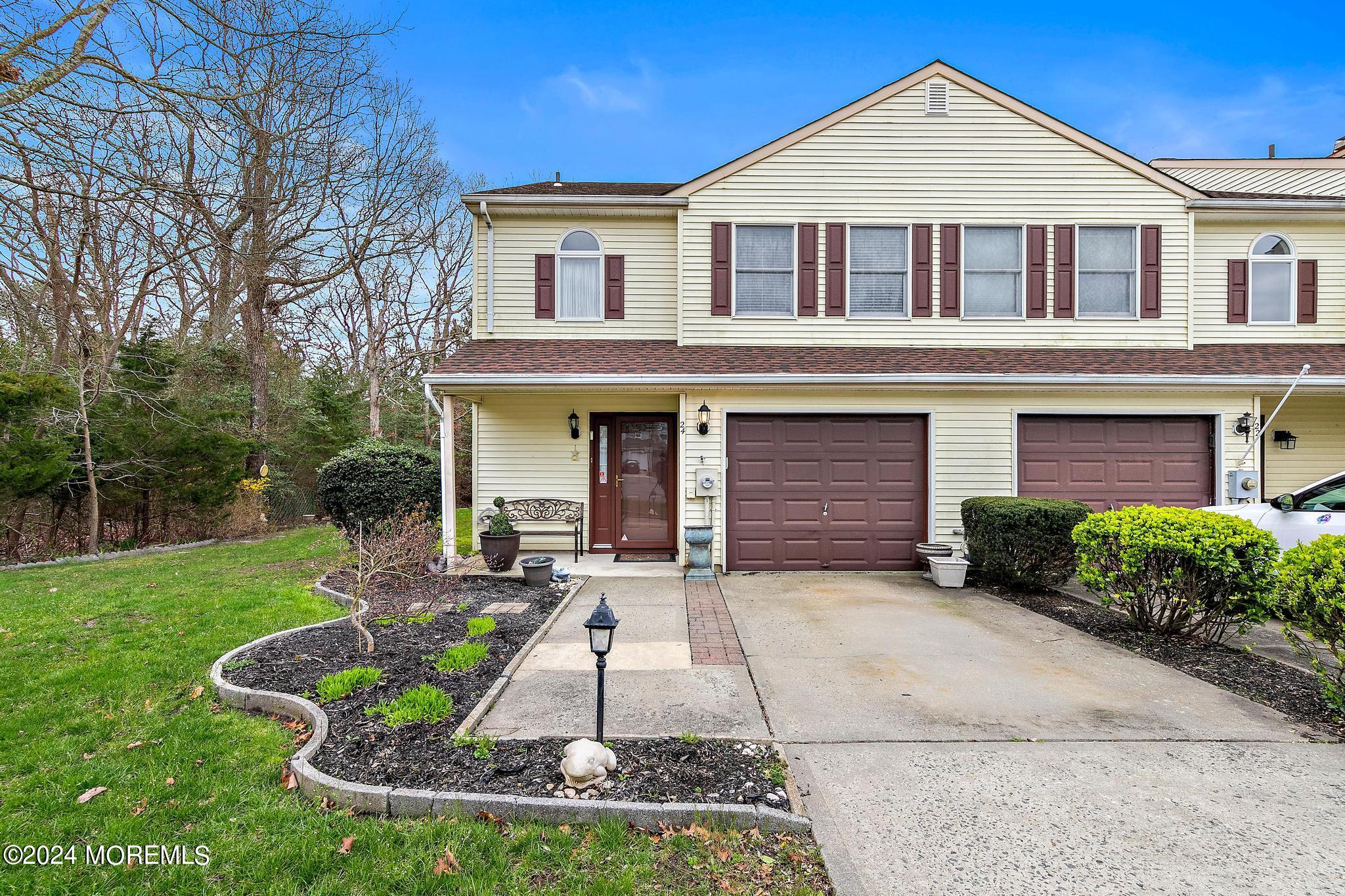 24 Schooner Court