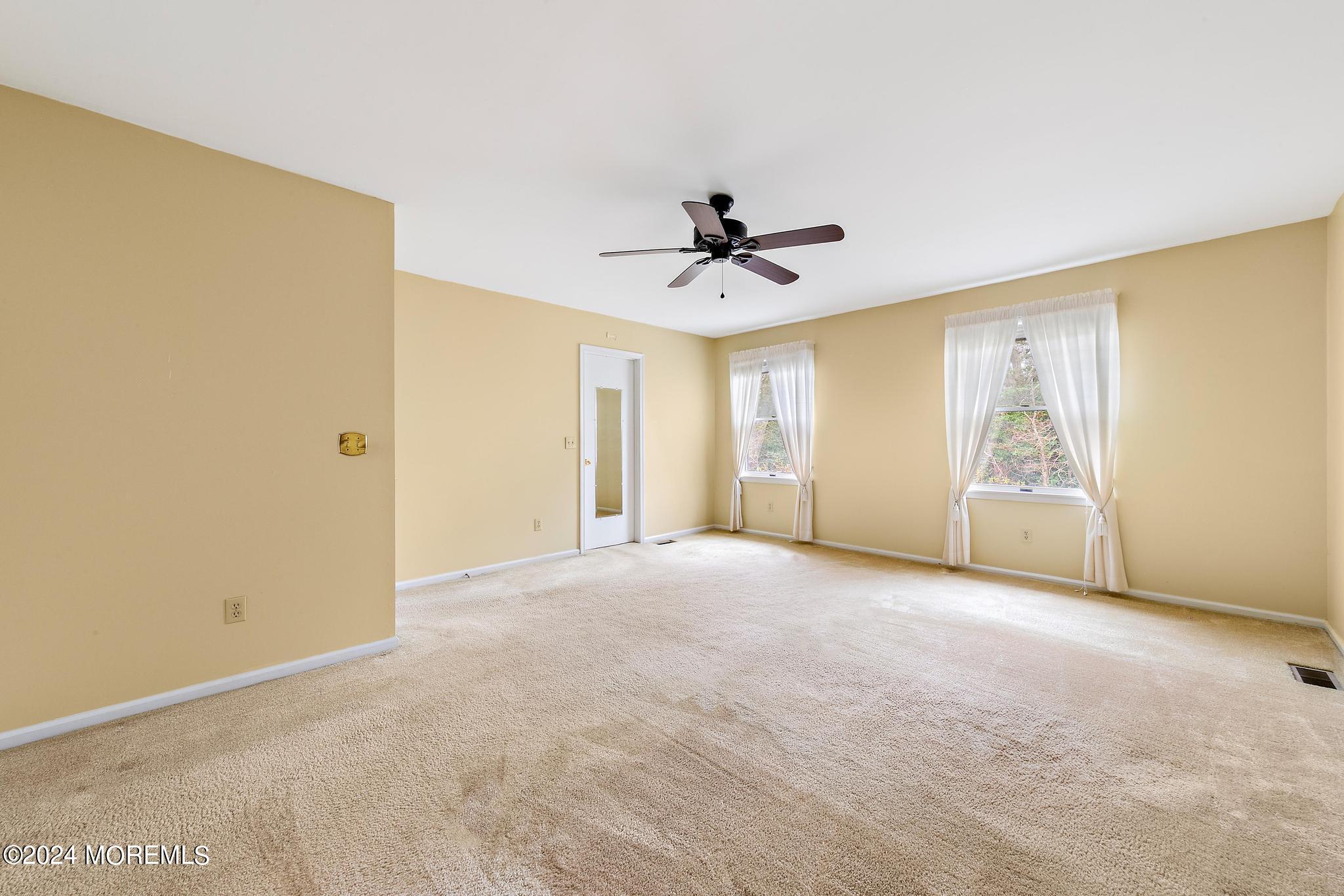 24 Schooner Court