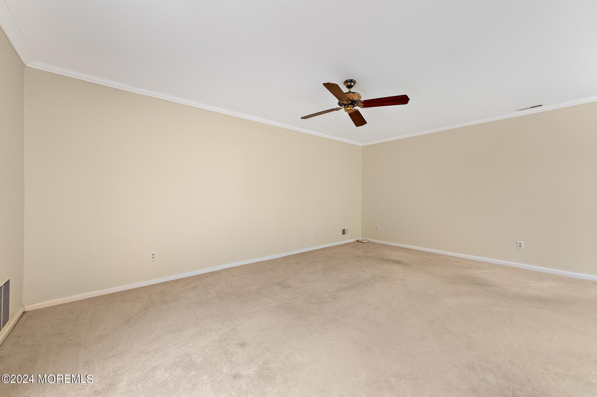 24 Schooner Court