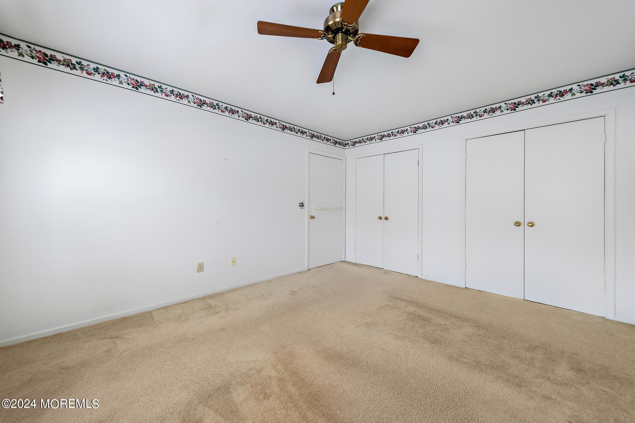 24 Schooner Court