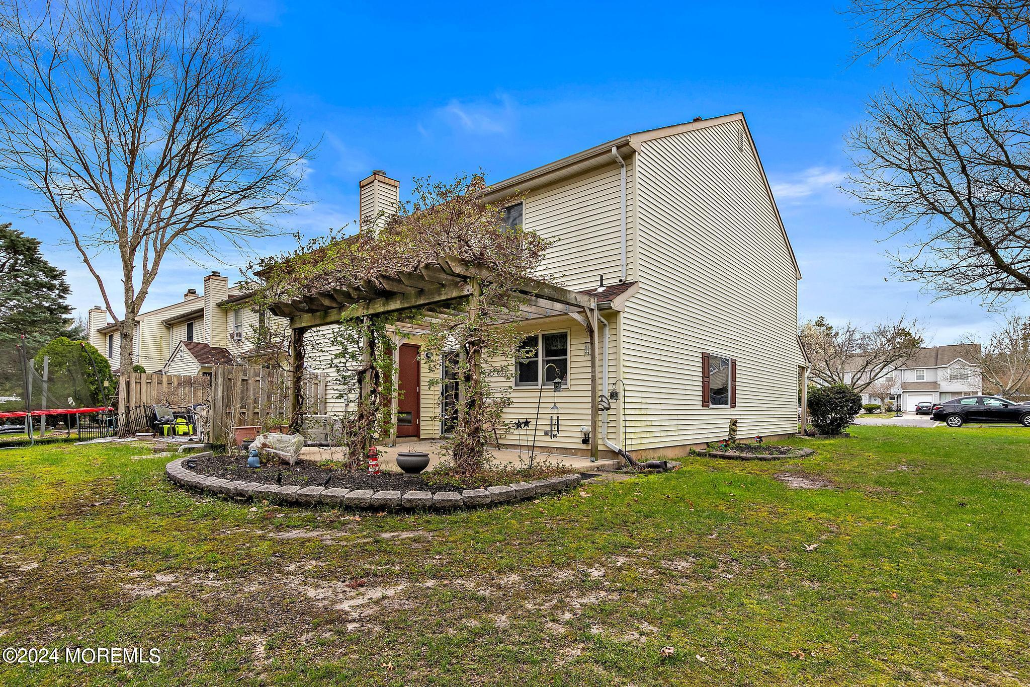 24 Schooner Court