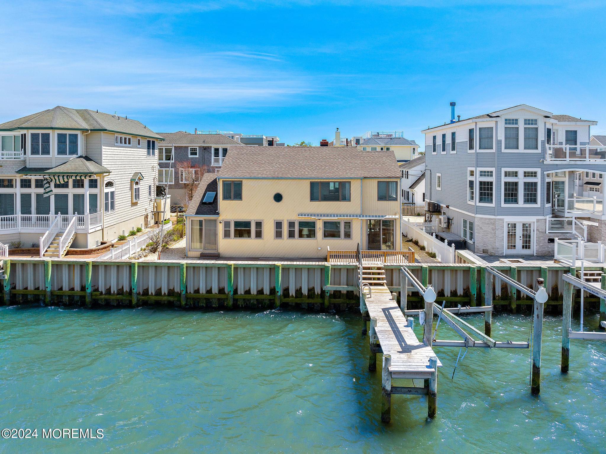 79 W California Avenue