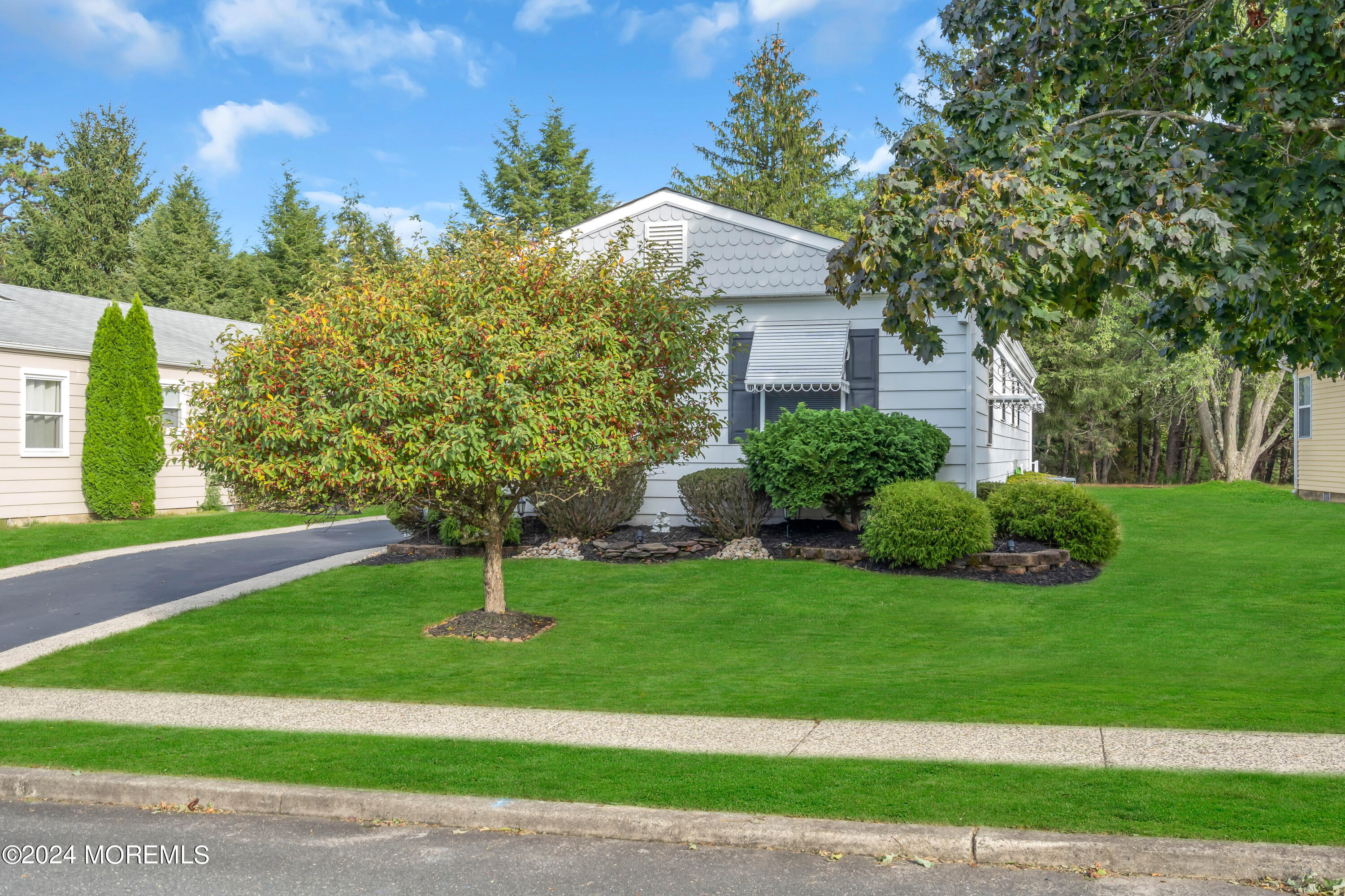 67 Redhook Bay Drive